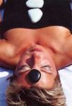 thumb_stones_lady1